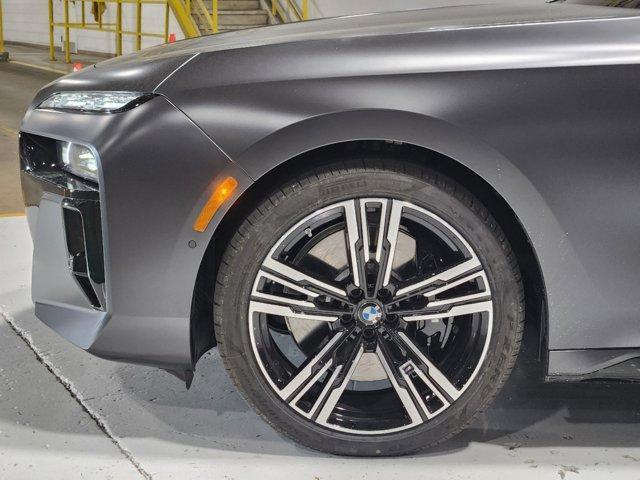 new 2025 BMW 760 car, priced at $162,425