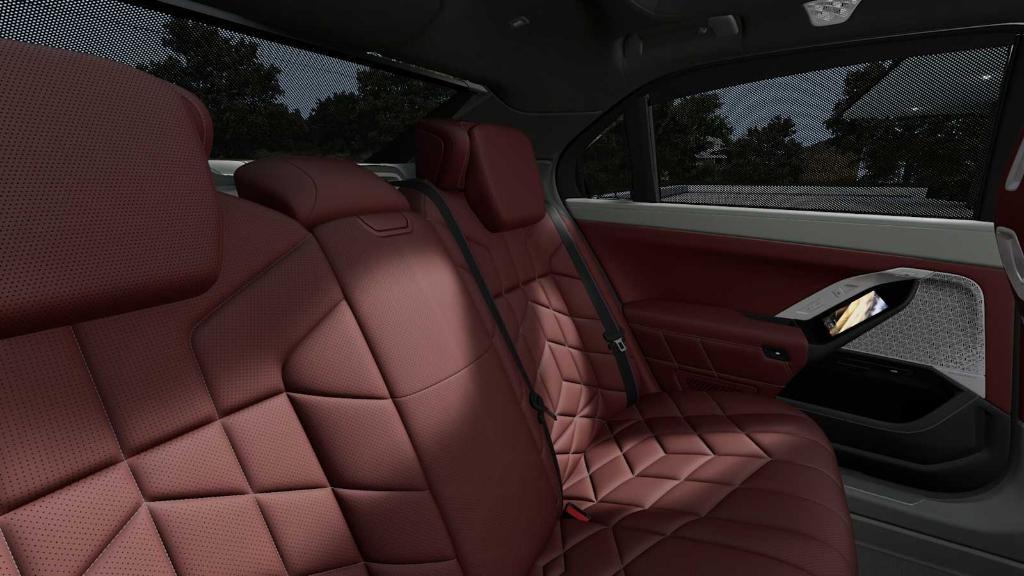 new 2025 BMW 760 car, priced at $155,580