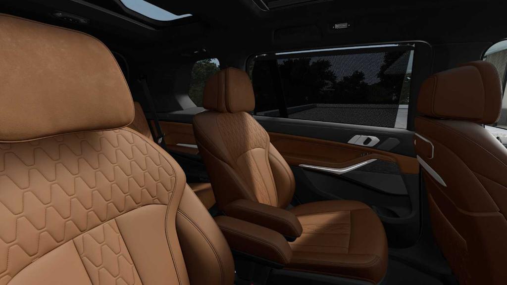 new 2026 BMW X7 car, priced at $104,895