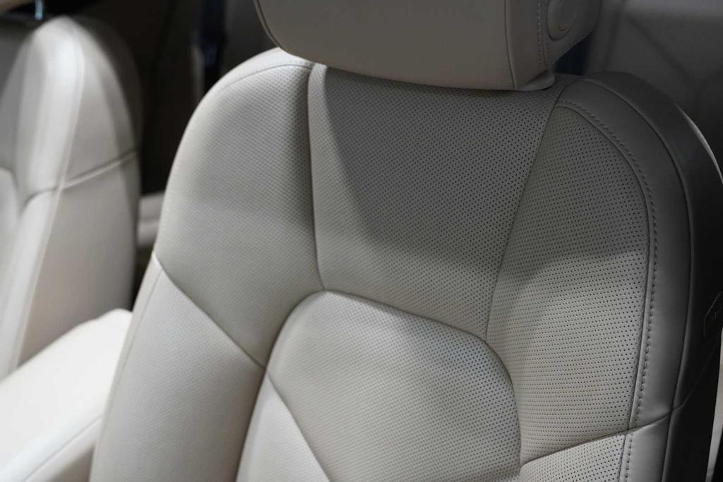 used 2022 Porsche Macan car, priced at $45,989