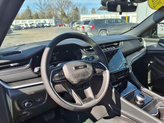 new 2025 Jeep Grand Cherokee car, priced at $47,675