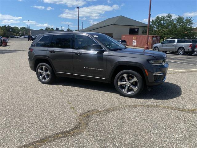 new 2024 Jeep Grand Cherokee car, priced at $43,454