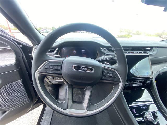 new 2025 Jeep Grand Cherokee car, priced at $40,741