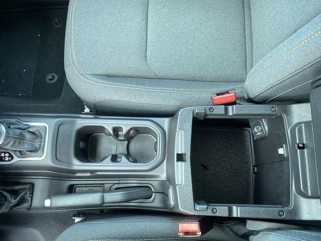new 2025 Jeep Wrangler car, priced at $47,924