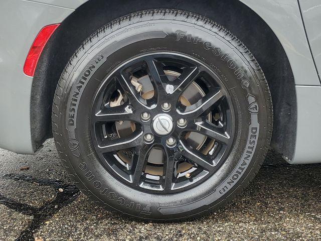 used 2022 Chrysler Pacifica car, priced at $25,590