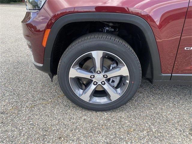 new 2024 Jeep Grand Cherokee L car, priced at $46,051