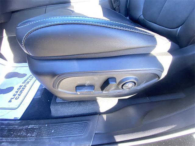 new 2025 Jeep Grand Cherokee L car, priced at $46,154