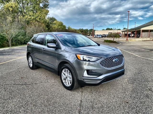 used 2024 Ford Edge car, priced at $30,000