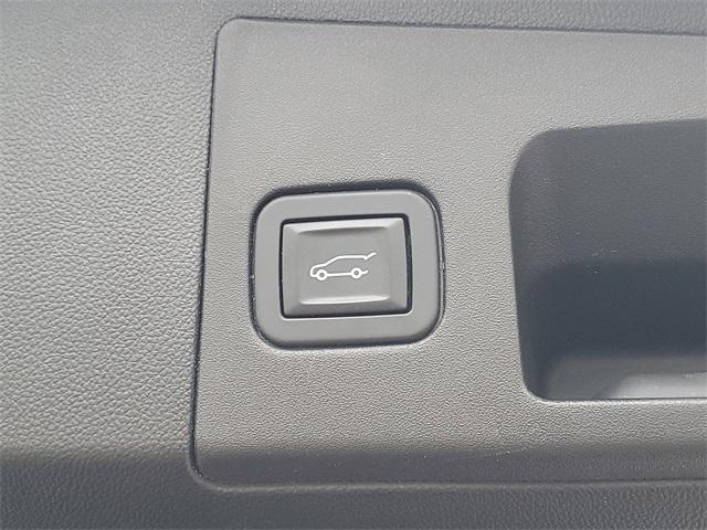 used 2019 Cadillac XT5 car, priced at $25,900
