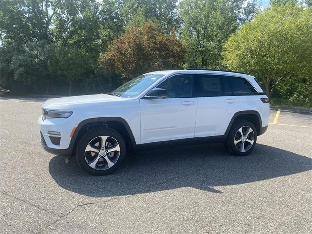 new 2024 Jeep Grand Cherokee car, priced at $42,445