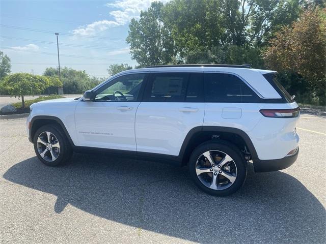 new 2024 Jeep Grand Cherokee car, priced at $42,445