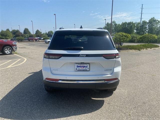 new 2024 Jeep Grand Cherokee car, priced at $42,445