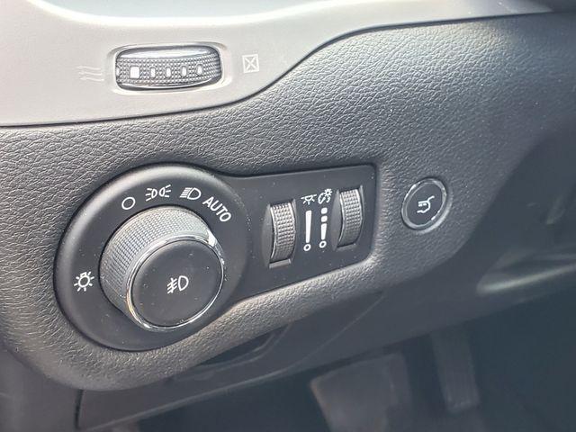 used 2018 Jeep Cherokee car, priced at $12,990