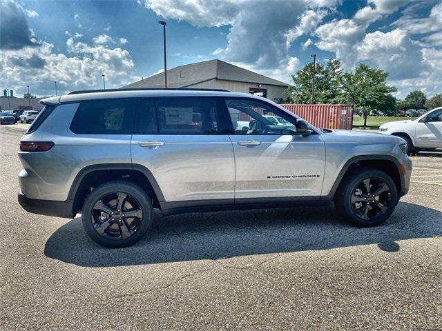 new 2024 Jeep Grand Cherokee L car, priced at $41,586