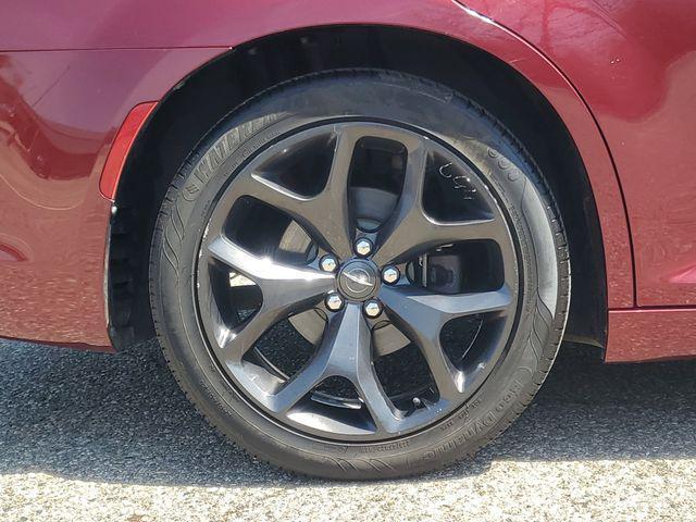used 2021 Chrysler 300 car, priced at $17,900