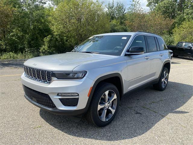 new 2024 Jeep Grand Cherokee car, priced at $42,954