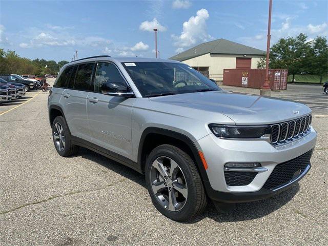 new 2024 Jeep Grand Cherokee car, priced at $41,954