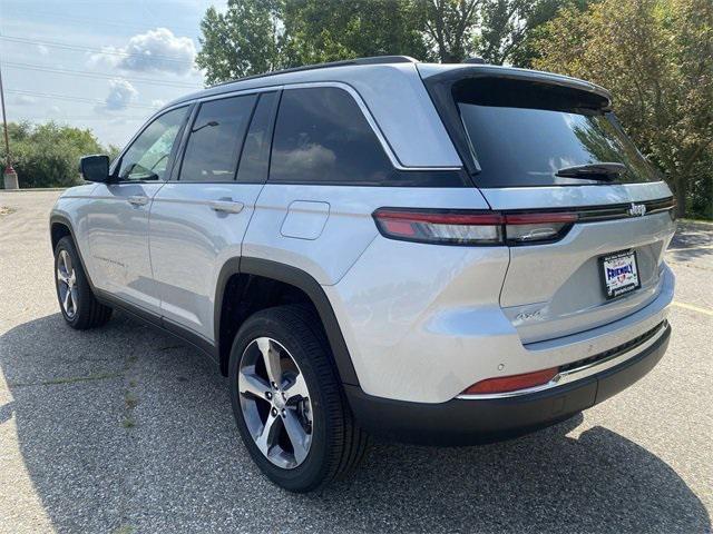 new 2024 Jeep Grand Cherokee car, priced at $41,954