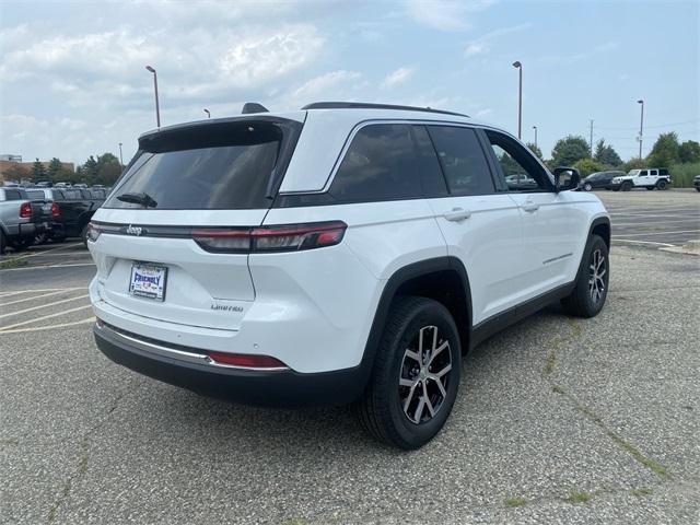 new 2024 Jeep Grand Cherokee car, priced at $40,200