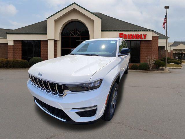 new 2025 Jeep Grand Cherokee car, priced at $48,742