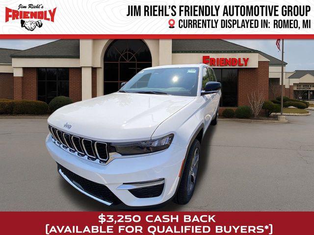 new 2025 Jeep Grand Cherokee car, priced at $45,742