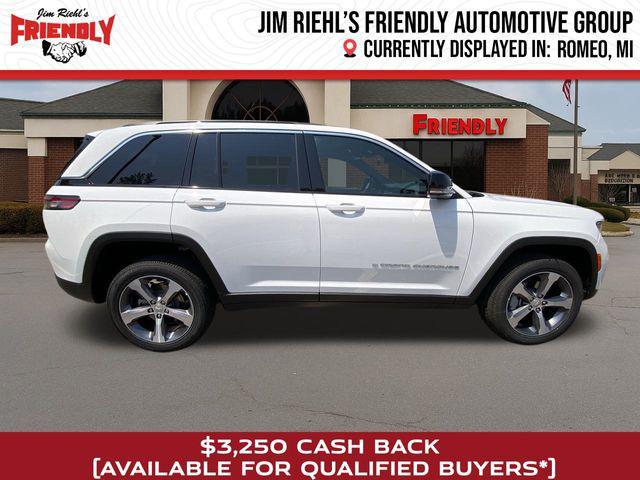 new 2025 Jeep Grand Cherokee car, priced at $45,742