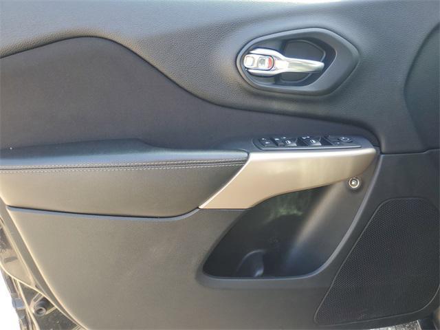 used 2018 Jeep Cherokee car, priced at $13,695