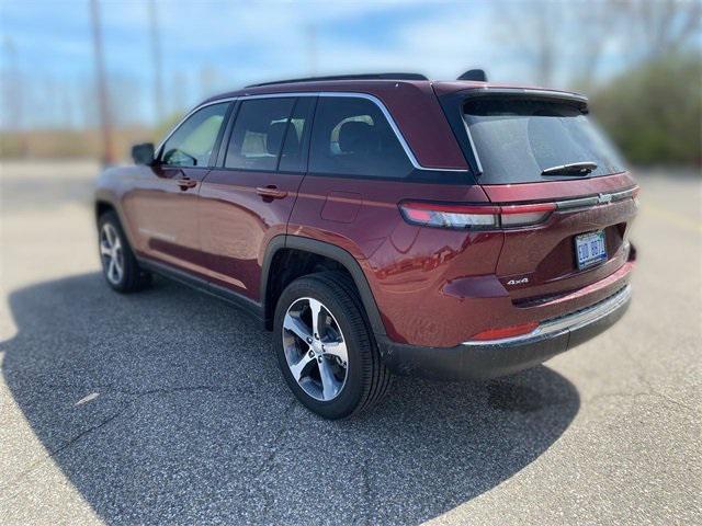 new 2024 Jeep Grand Cherokee car, priced at $41,954