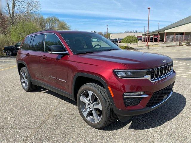 new 2024 Jeep Grand Cherokee car, priced at $41,954