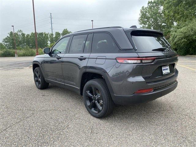 new 2024 Jeep Grand Cherokee car, priced at $40,224