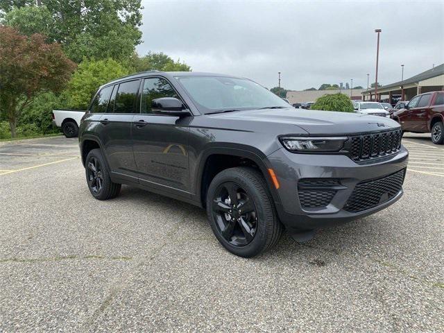 new 2024 Jeep Grand Cherokee car, priced at $40,224