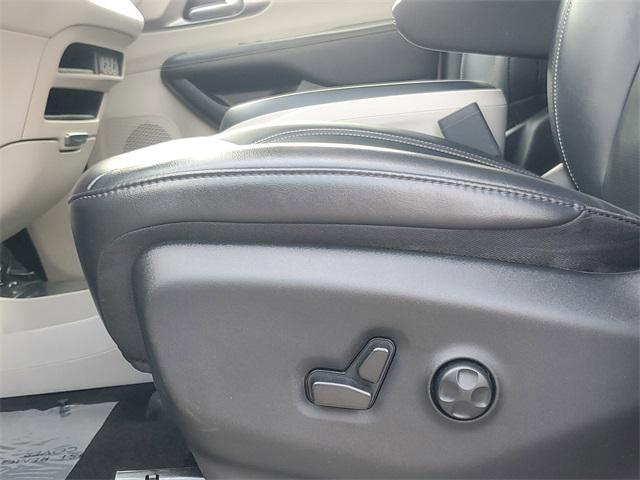 used 2023 Chrysler Pacifica car, priced at $24,790