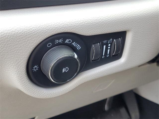 used 2023 Chrysler Pacifica car, priced at $24,790