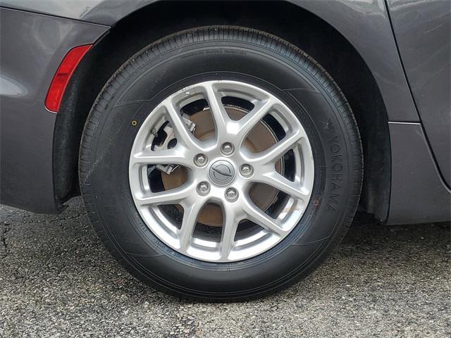 used 2023 Chrysler Pacifica car, priced at $24,790