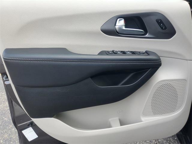 used 2023 Chrysler Pacifica car, priced at $24,790