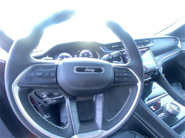 new 2025 Jeep Grand Cherokee car, priced at $43,355