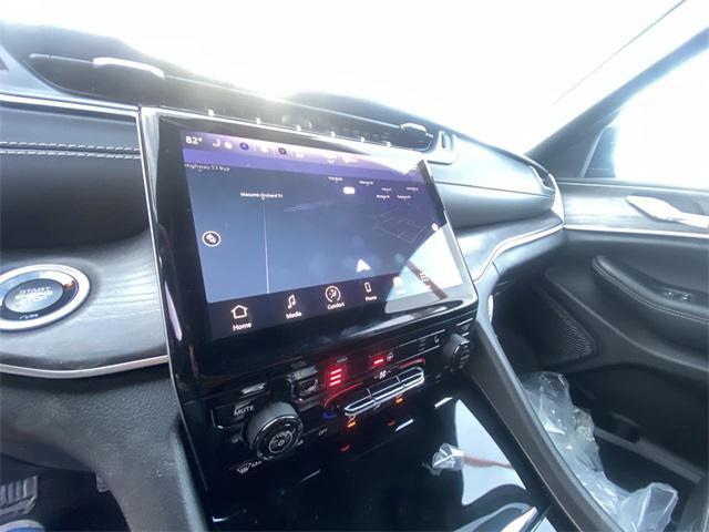 new 2025 Jeep Grand Cherokee car, priced at $43,355