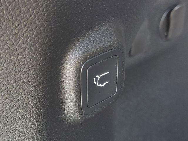 used 2020 Jeep Cherokee car, priced at $19,499