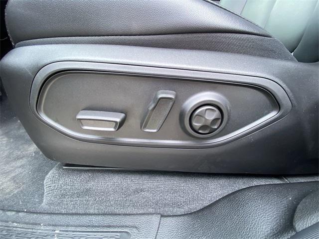 new 2025 Jeep Grand Cherokee L car, priced at $47,318