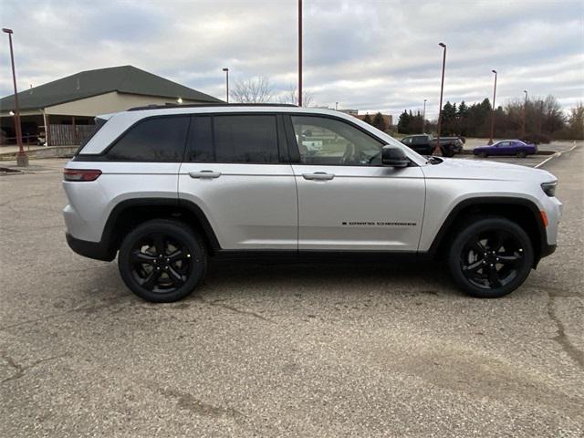 new 2024 Jeep Grand Cherokee car, priced at $41,224