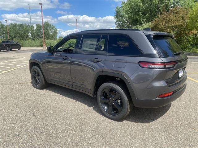 new 2024 Jeep Grand Cherokee car, priced at $41,224