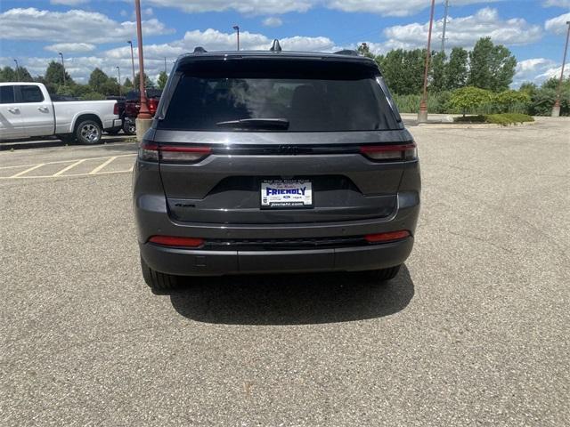 new 2024 Jeep Grand Cherokee car, priced at $41,224