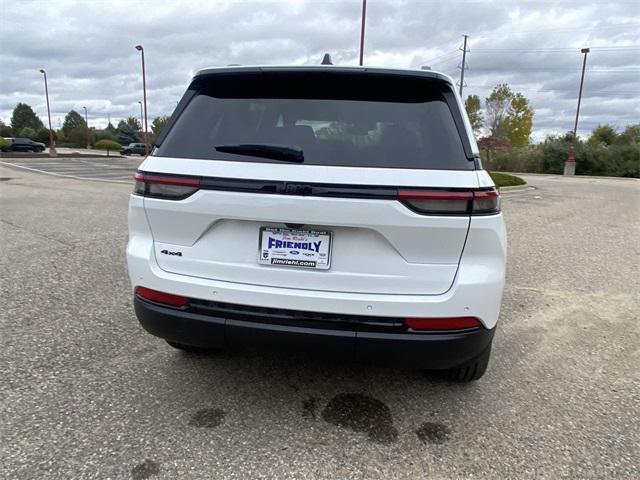 new 2024 Jeep Grand Cherokee car, priced at $40,215