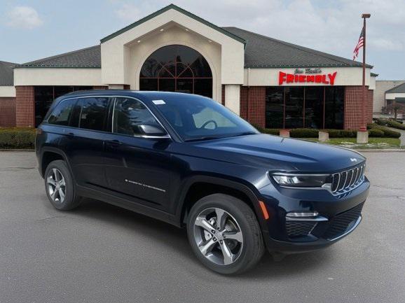 new 2024 Jeep Grand Cherokee car, priced at $42,454