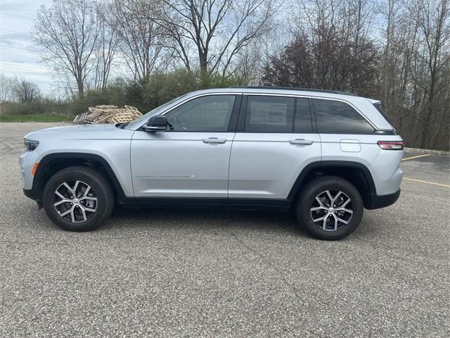 new 2024 Jeep Grand Cherokee car, priced at $45,459