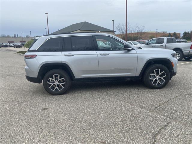 new 2024 Jeep Grand Cherokee car, priced at $40,709