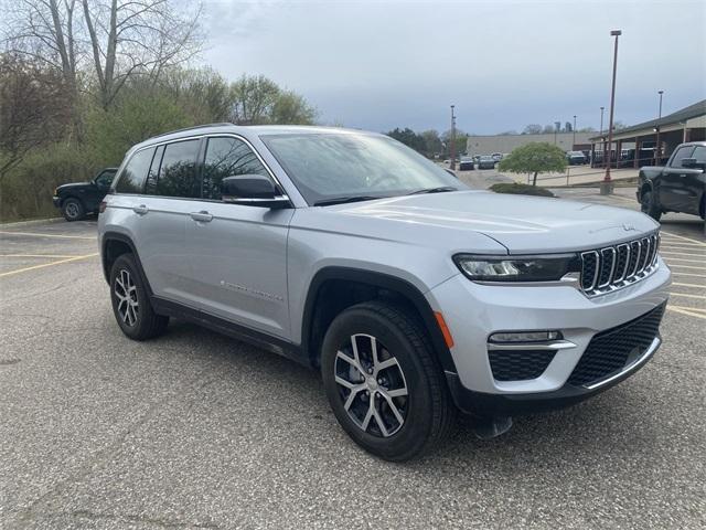 new 2024 Jeep Grand Cherokee car, priced at $45,459