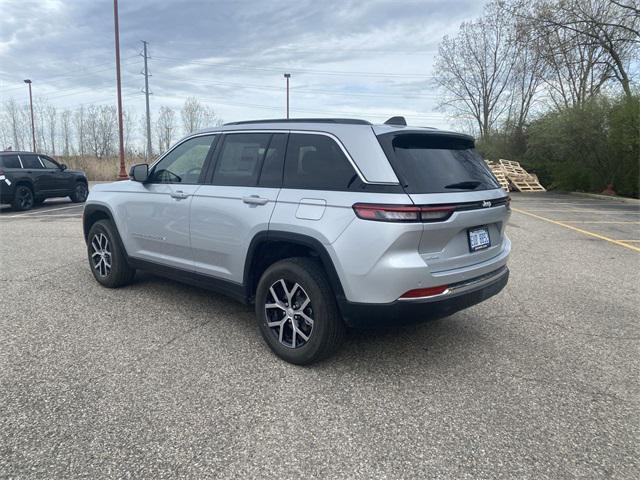 new 2024 Jeep Grand Cherokee car, priced at $40,709