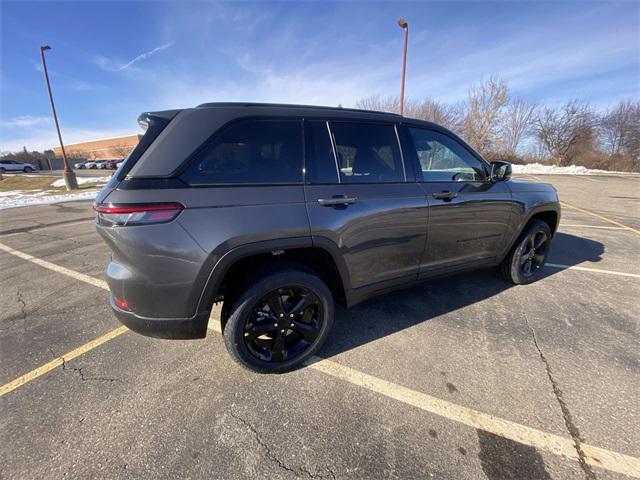 new 2025 Jeep Grand Cherokee car, priced at $45,221