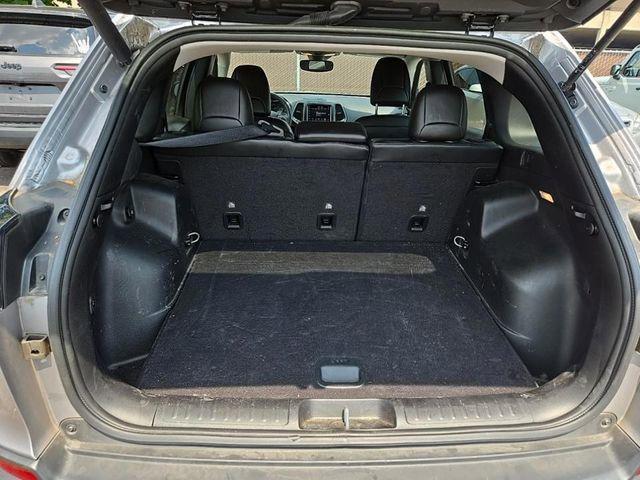 used 2021 Jeep Cherokee car, priced at $23,418